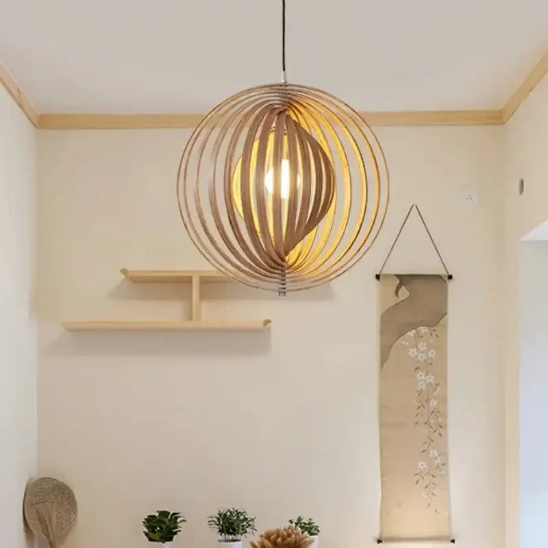 Suspension en bois design spirale pour salon ou salle à manger