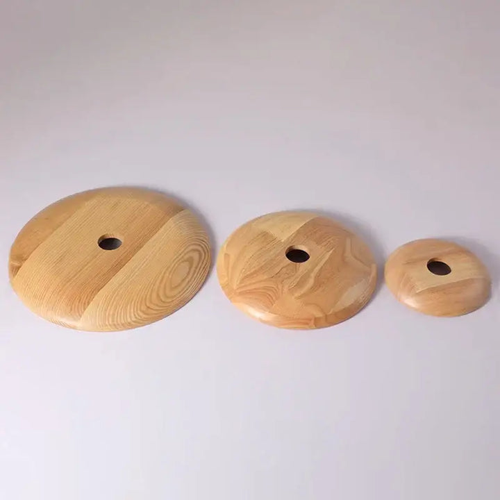 Suspension en bois naturel avec abat-jour rond style minimaliste