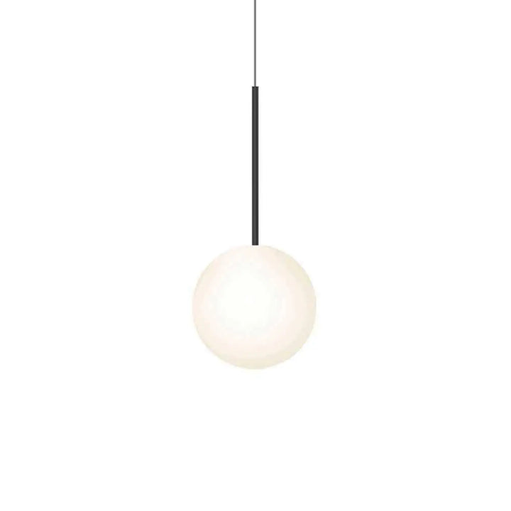 Suspension Bola Sphere noire, globe en verre opale de 25,5 cm
