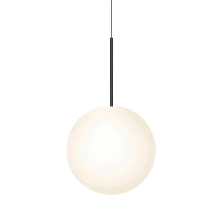 Suspension Bola Sphere noire, globe en verre opale de 40 cm