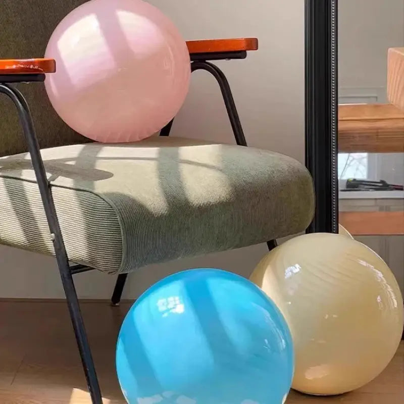 Suspension boule en verre design doux et contemporain chic