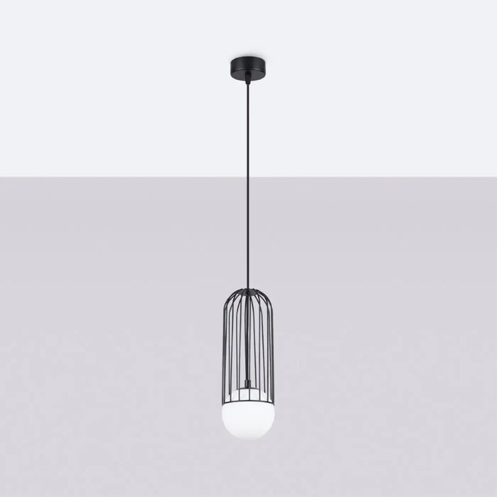 Suspension Luminaire noir éteinte, vue rapprochée