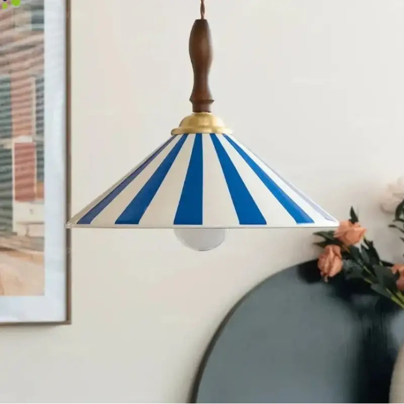 Suspension conique rayures décor moderne contemporain