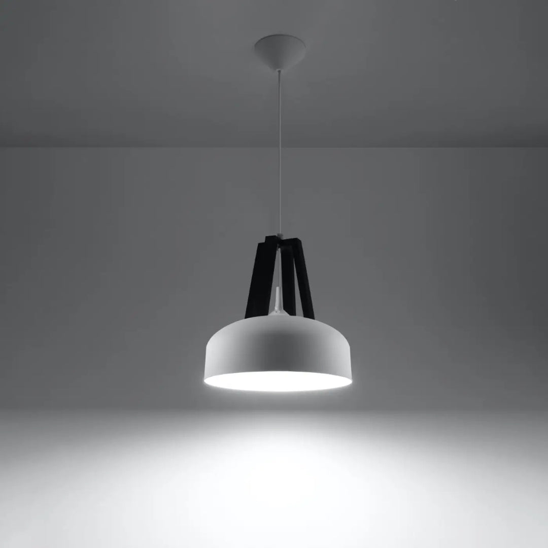 Suspension blanc/noir allumée