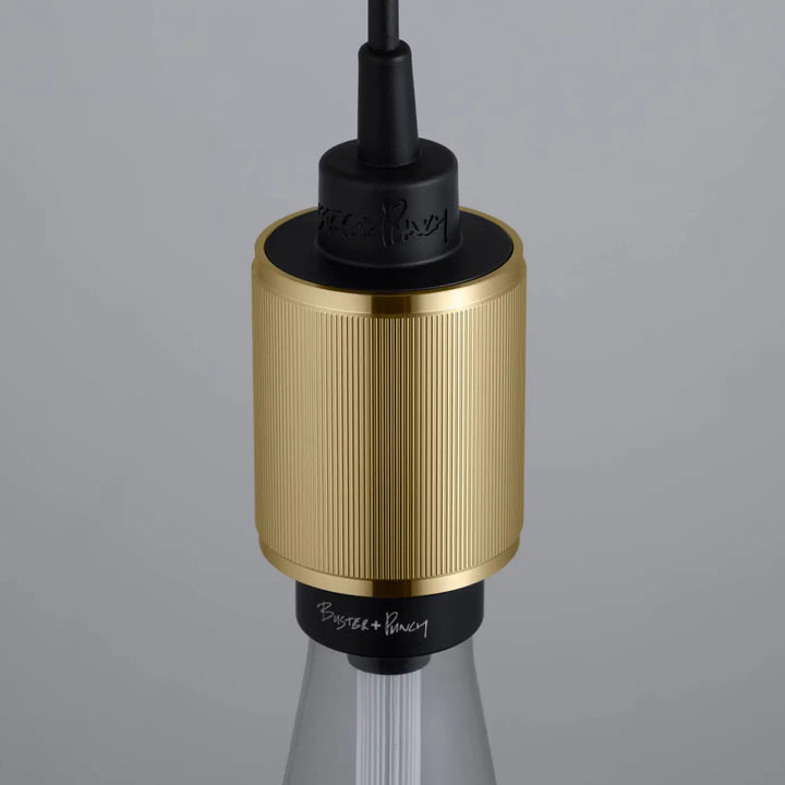 Suspension luminaire Heavy Metal à gravure alignée finition laiton #couleur_dor