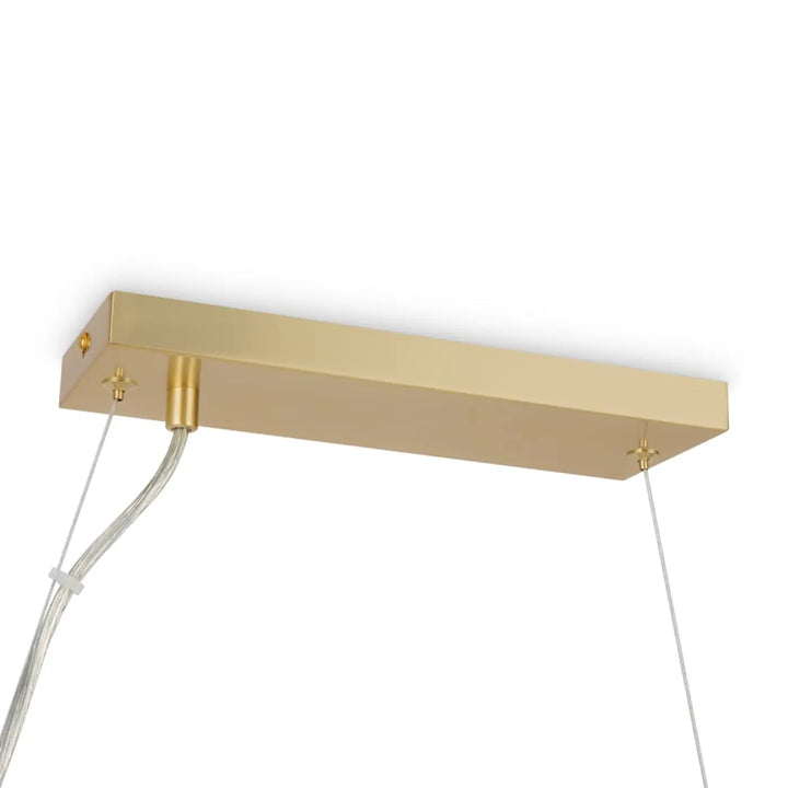 Suspension linéaire dallas linéaire art déco en métal doré avec design rectangulaire minimaliste et câbles apparents