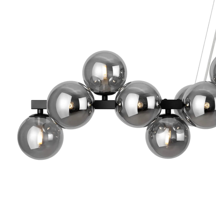 Suspension linéaire dallas linéaire en métal noir avec plusieurs globes en verre fumé style art déco moderne