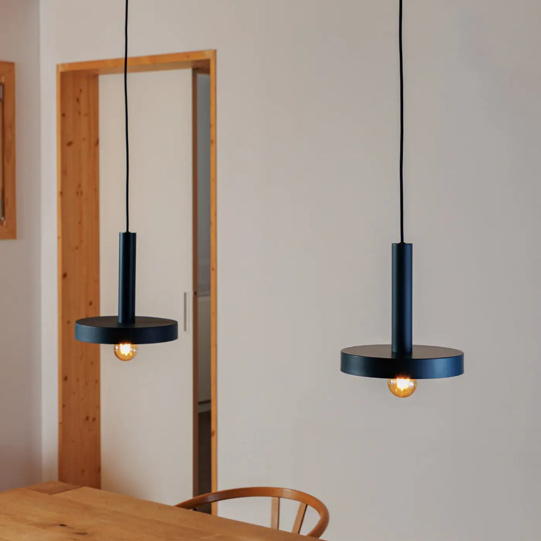 Suspension Whizz blanche et bleue en situation