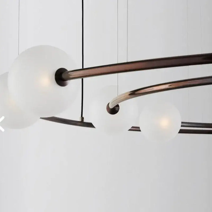 Suspension Design Anneau Aérien Avec Sphères Opales

