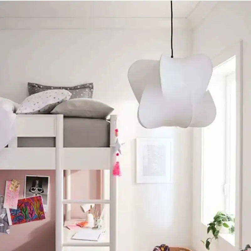 Suspension blanche en forme de nuage élégante style aérien