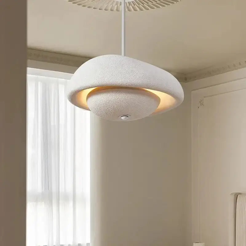 Suspension design blanche halo lumineux minimaliste moderne