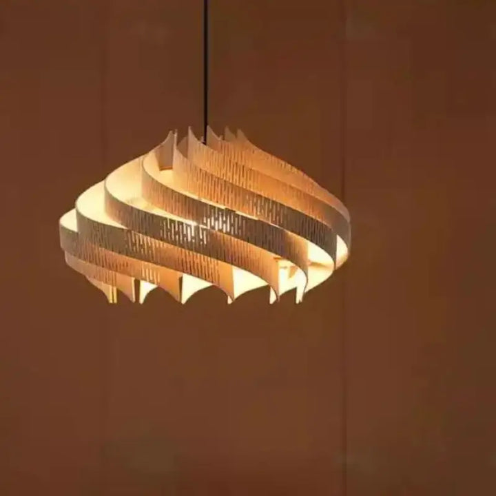 Suspension design en bois pour une lumière douce et élégante