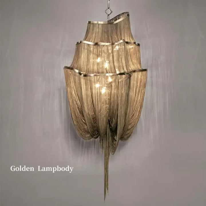 Suspension design chaînes luxe grand format style