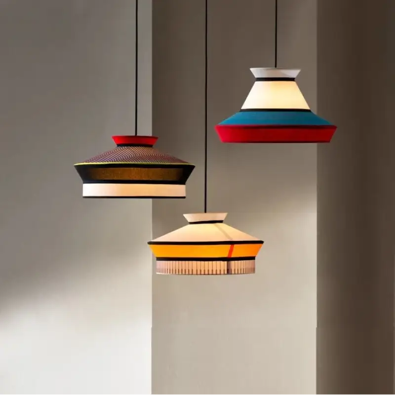 Suspension contemporaine en tissu et métal style chic