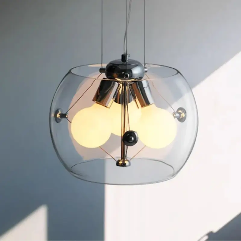 Suspension Design En Dôme De Verre À Effet Flottant


