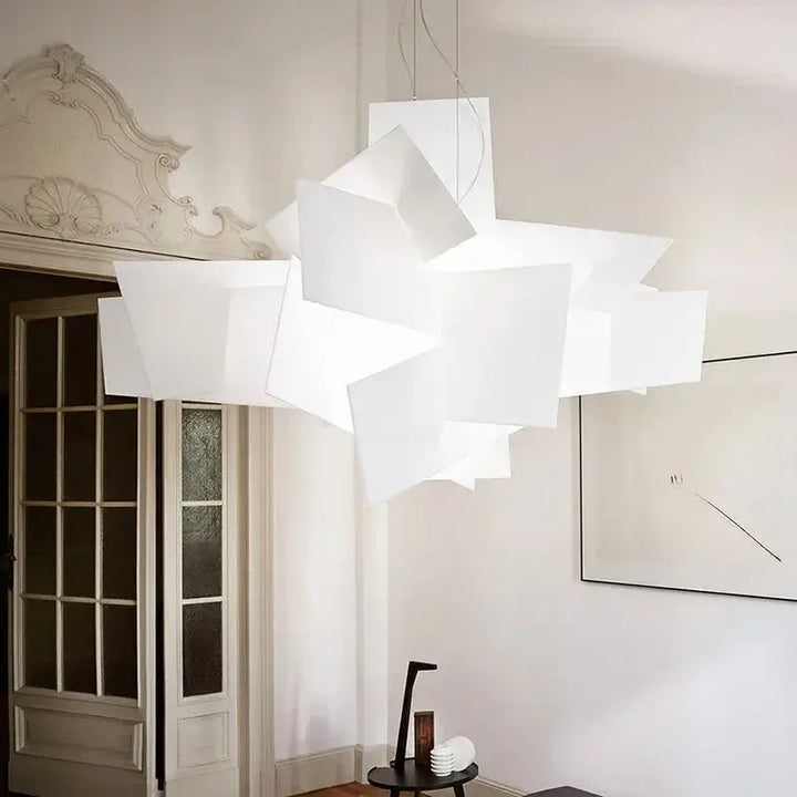 Suspension Design Géométrique en Panneaux Superposés


