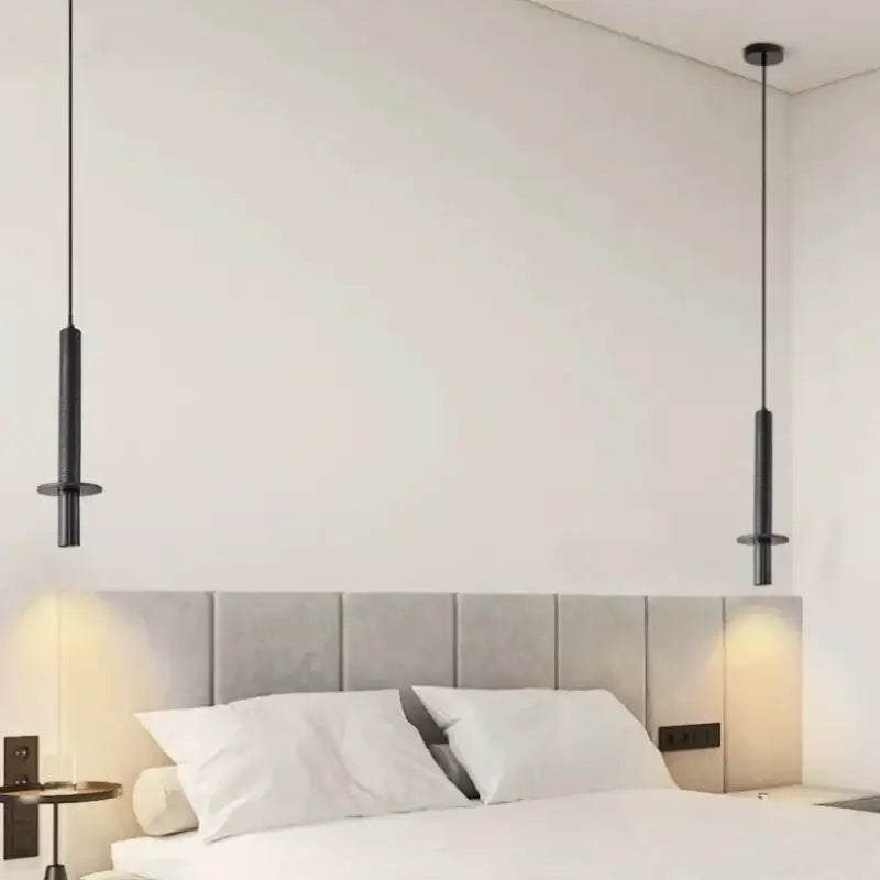 Suspension design moderne avec tige en métal et abat-jour cylindrique

