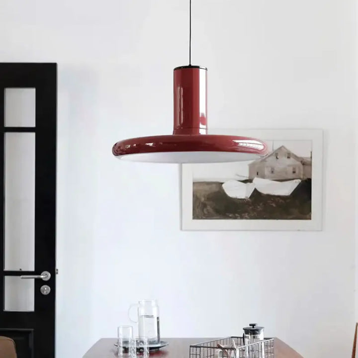 Suspension design moderne en céramique rouge brillante élégante

