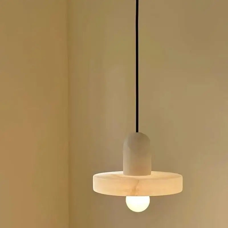 Suspension design moderne en pierre naturelle blanche

