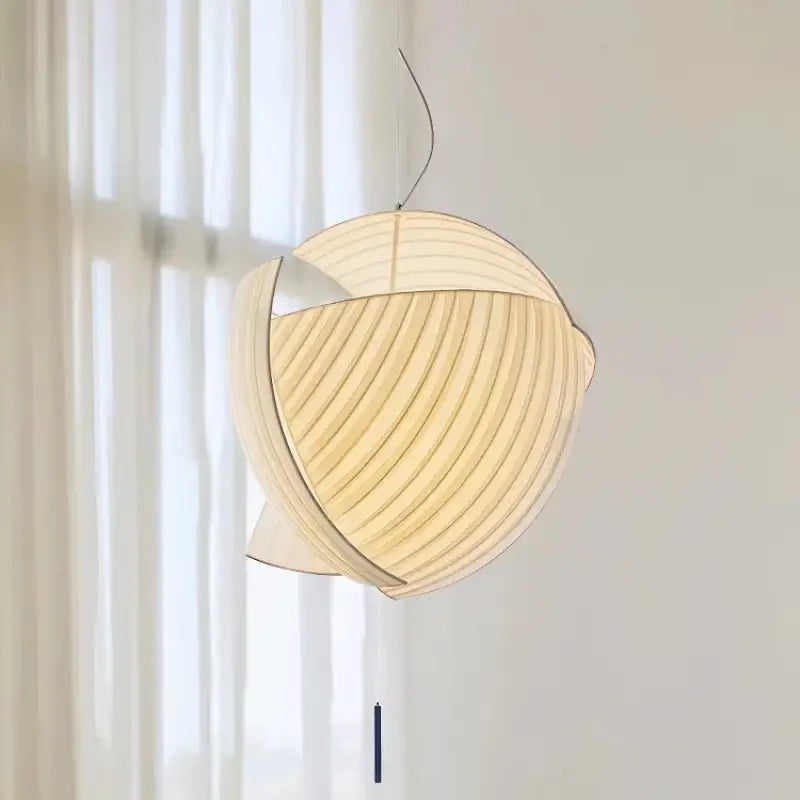 Suspension Design Moderne Sphère Blanche En Tissu Plissé