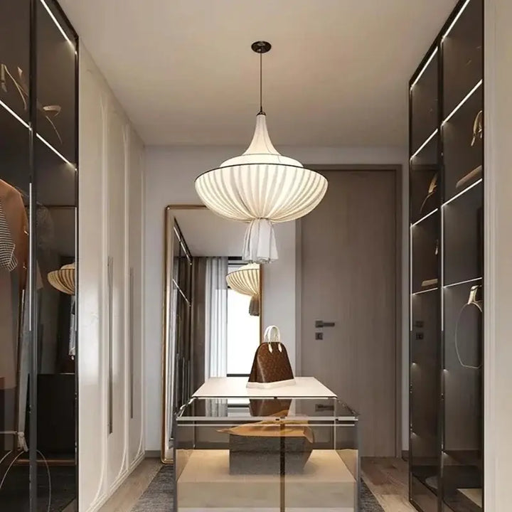 
Suspension design moderne tissu plissé forme élégante