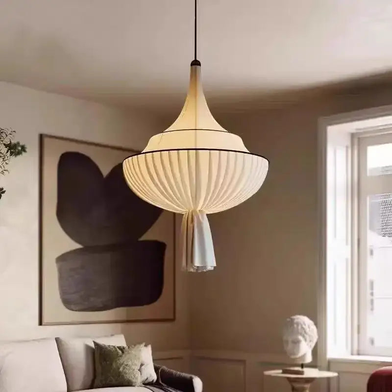 
Suspension design moderne tissu plissé forme élégante