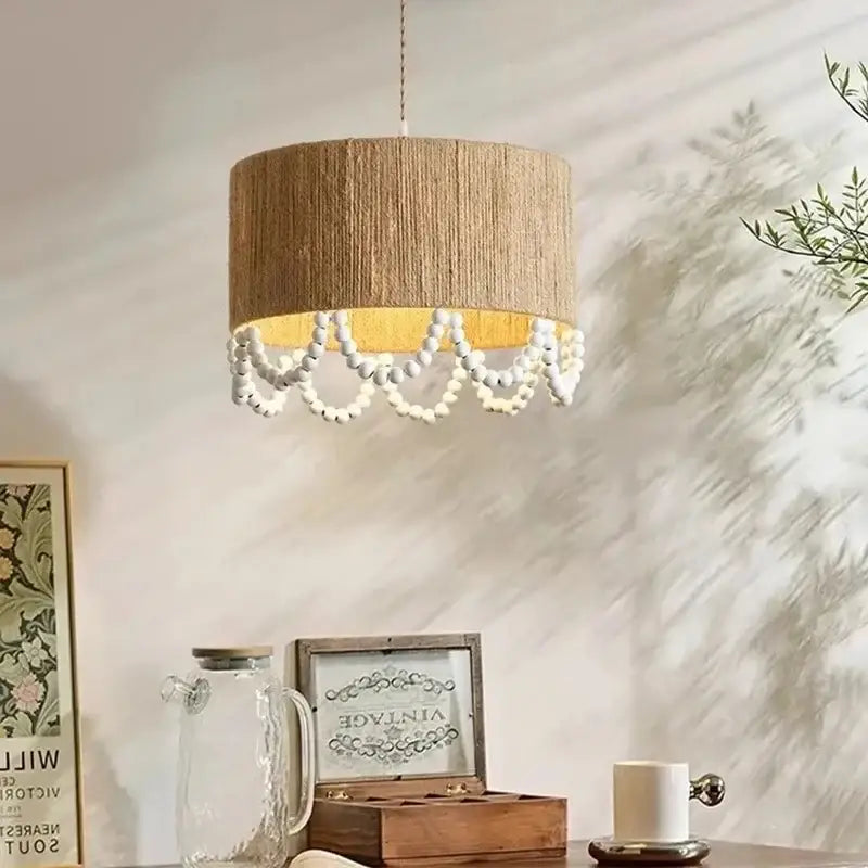 Suspension design naturelle en chanvre et perles en bois