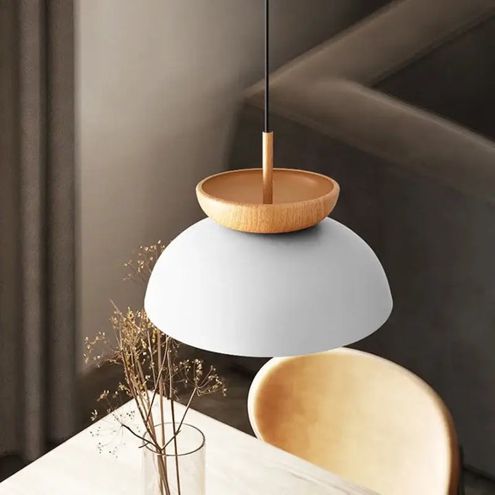 Suspension design scandinave avec détail bois