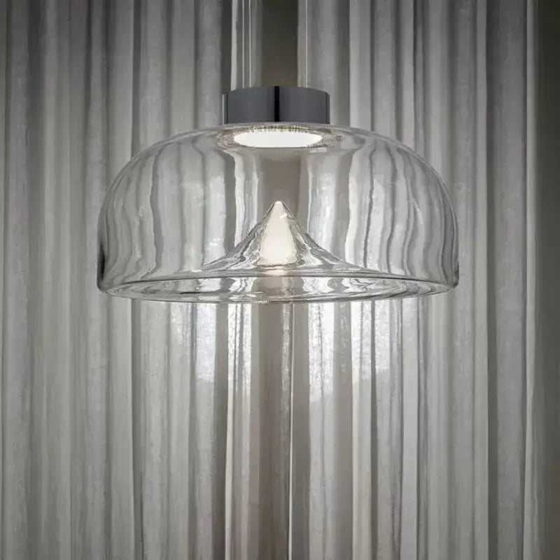 Suspension design en verre transparent avec cône lumineux épuré