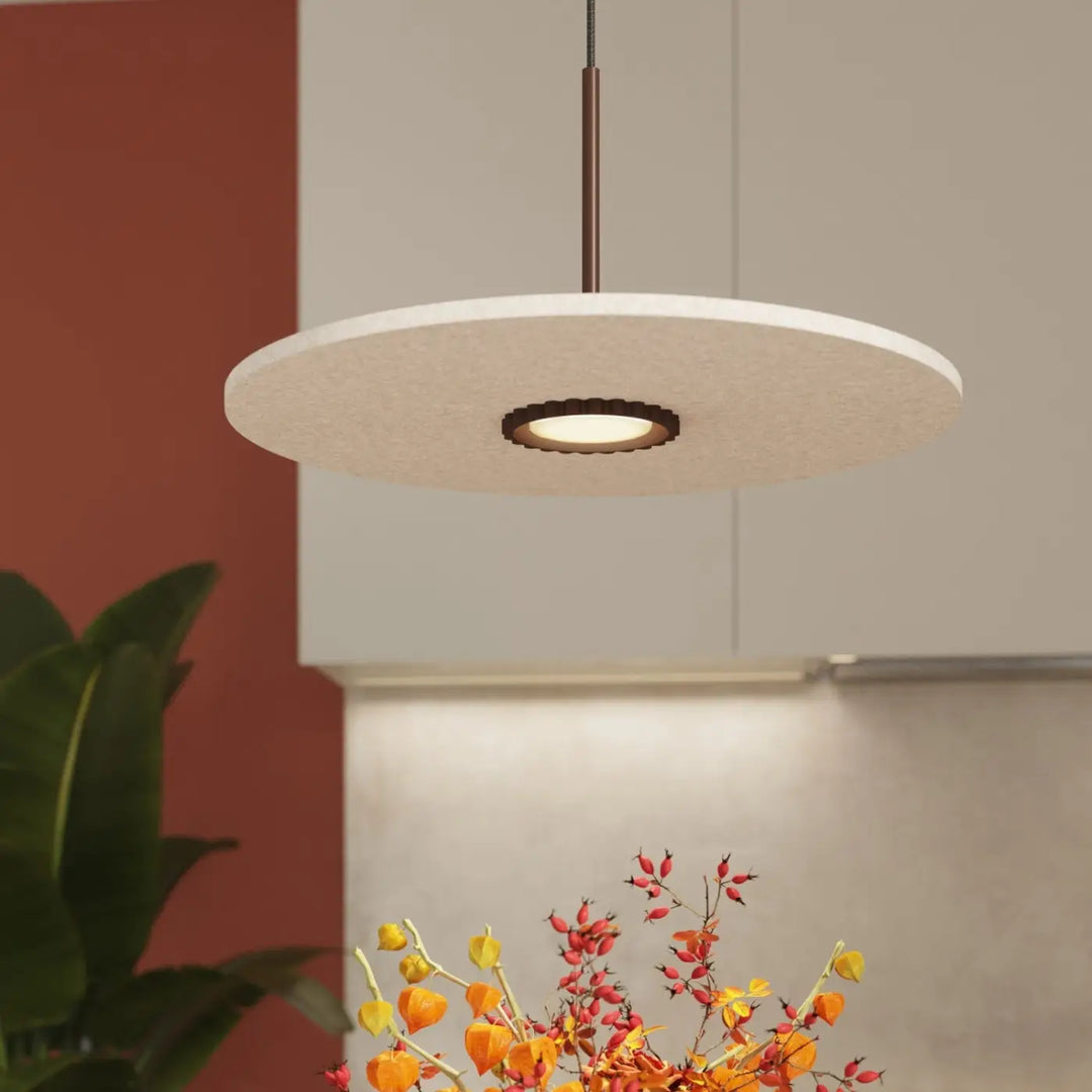 Suspension marron/beige vue rapprochée dans son décor