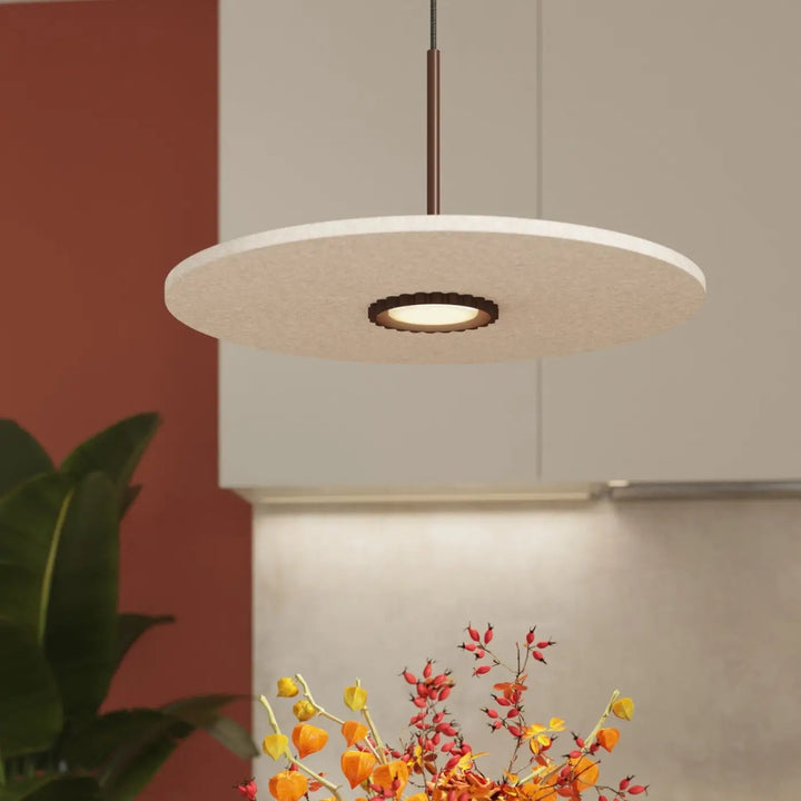 Suspension marron/beige vue rapprochée dans son décor