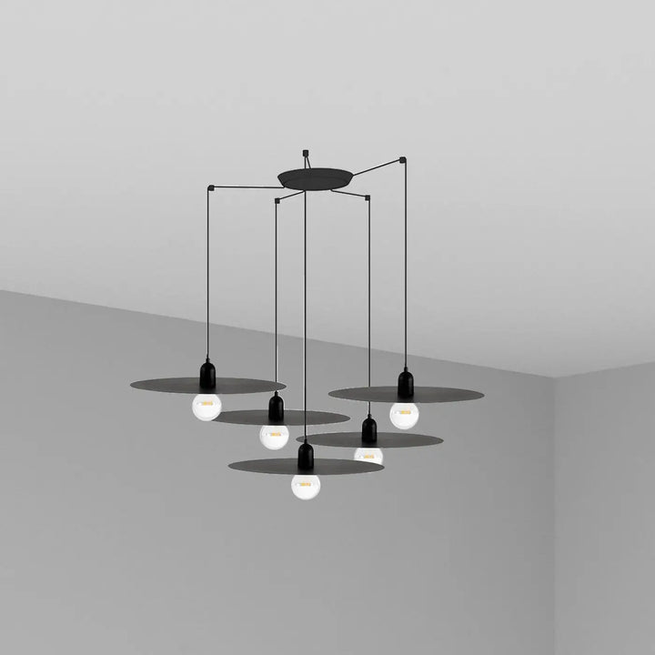 Suspension Plat noire 5 lumières de Faro Barcelona