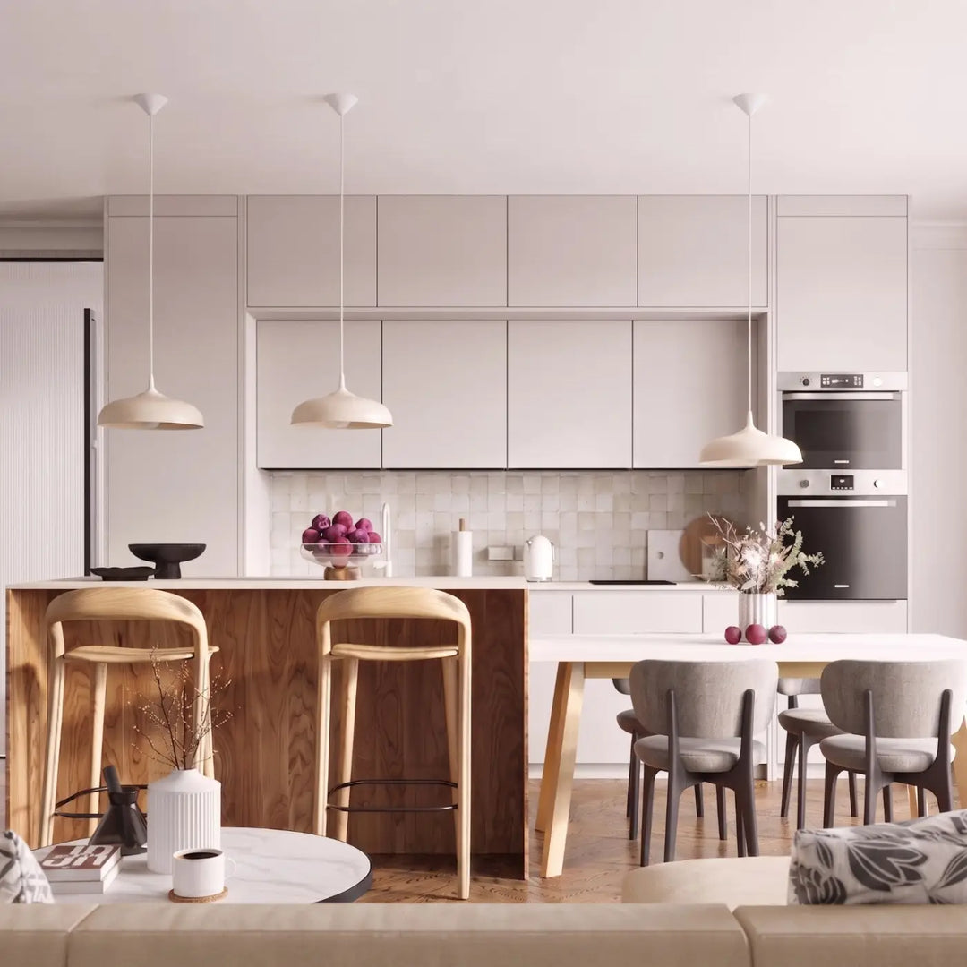 Suspension Luminaire beige allumée, vue rapprochée