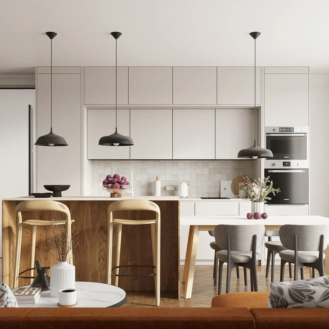 Suspension Luminaire noir allumée, vue rapprochée