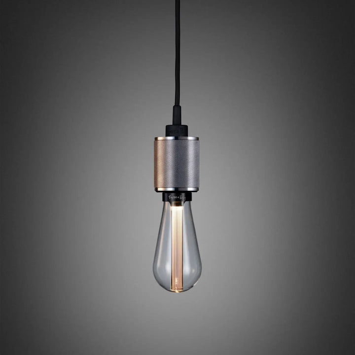 Suspension Heavy Metal à gravure quadrillée en acier #couleur_argent