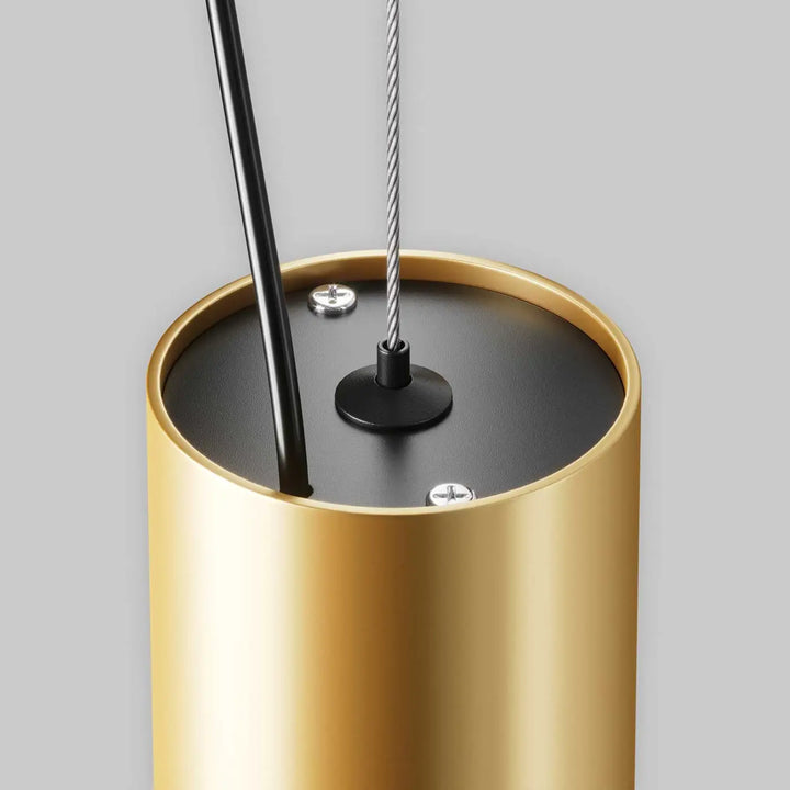 Luminaire suspension efir cylindre doré avec dessus noir et fixation pour éclairage d’un îlot ou au-dessus d’un îlot