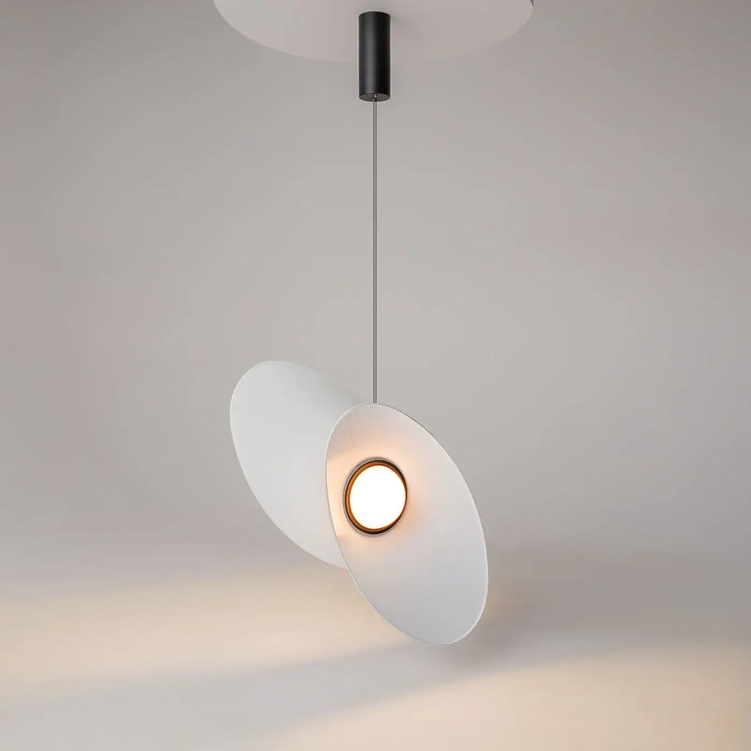 Suspension evolution led moderne blanche avec abat-jour double en disques superposés et fixation plafond noire minimaliste
