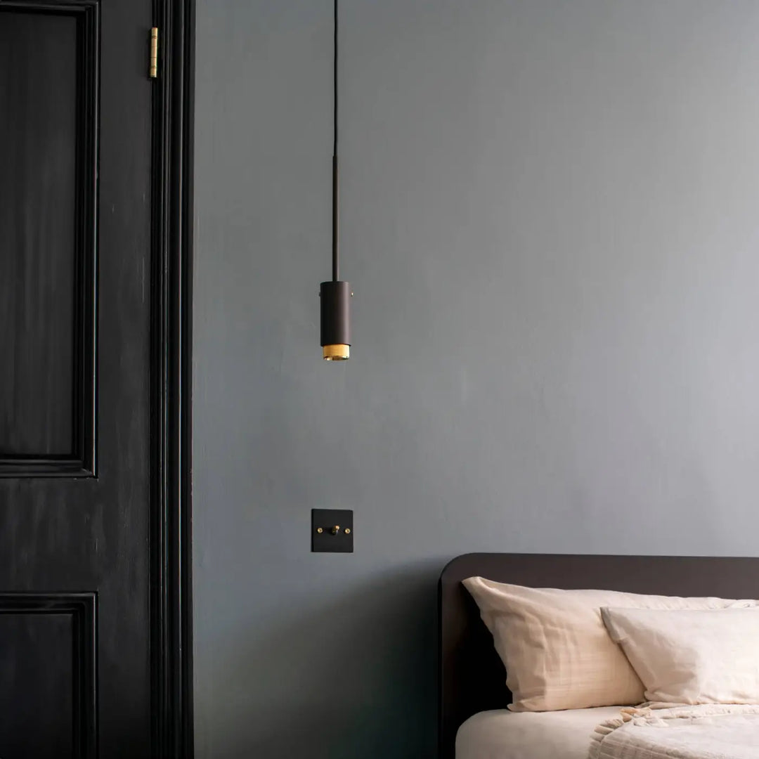 Suspension Exhaust dans un intérieur #couleur_dor
