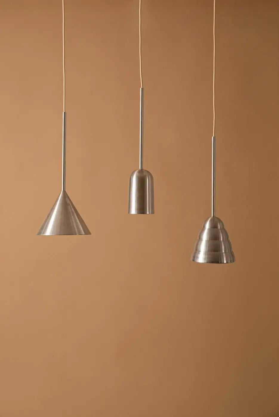 Abat-jour fin de la suspension Figura Arc chromée #couleur_argent