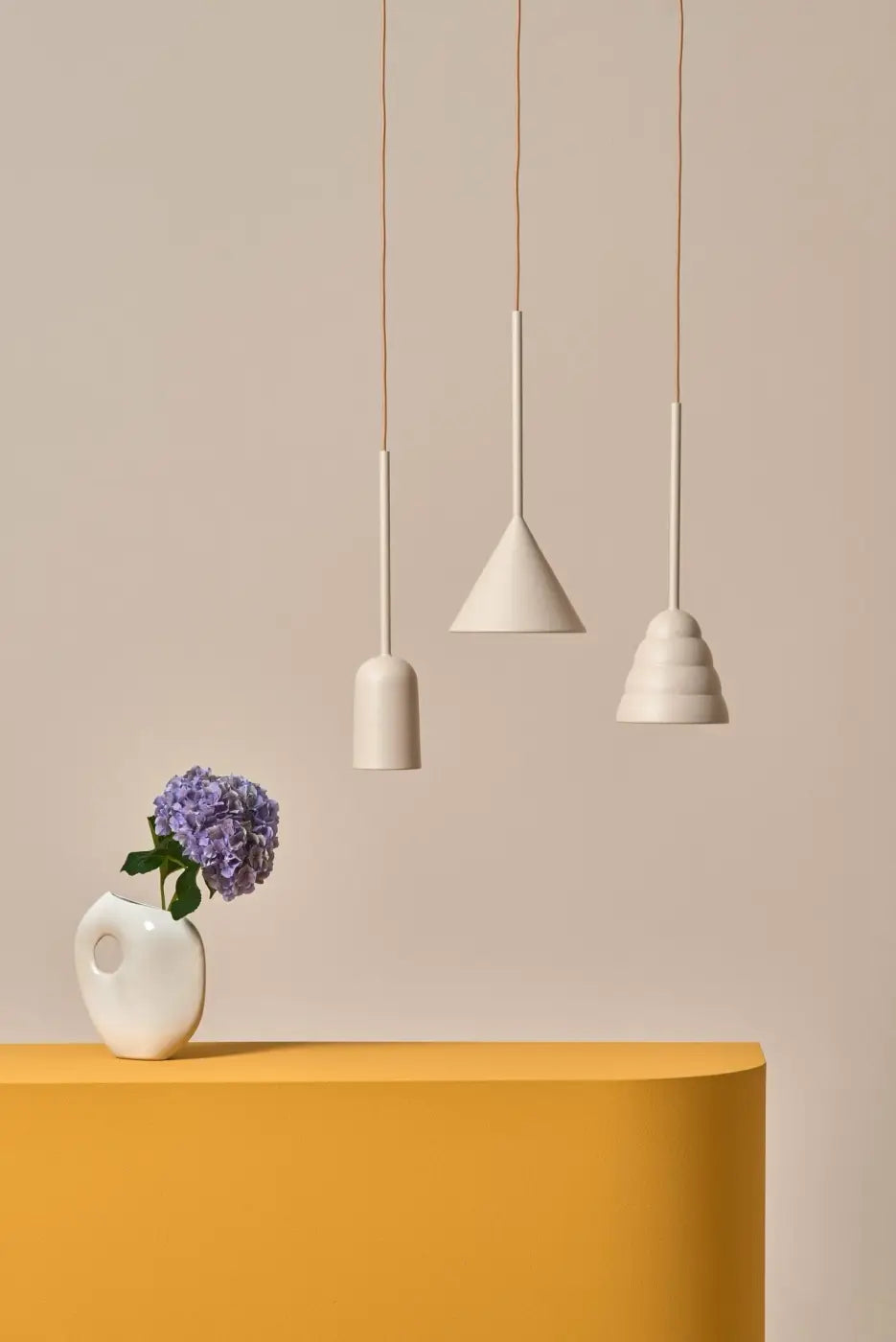 Abat-jour fin de la suspension Figura Arc sable #couleur_beige