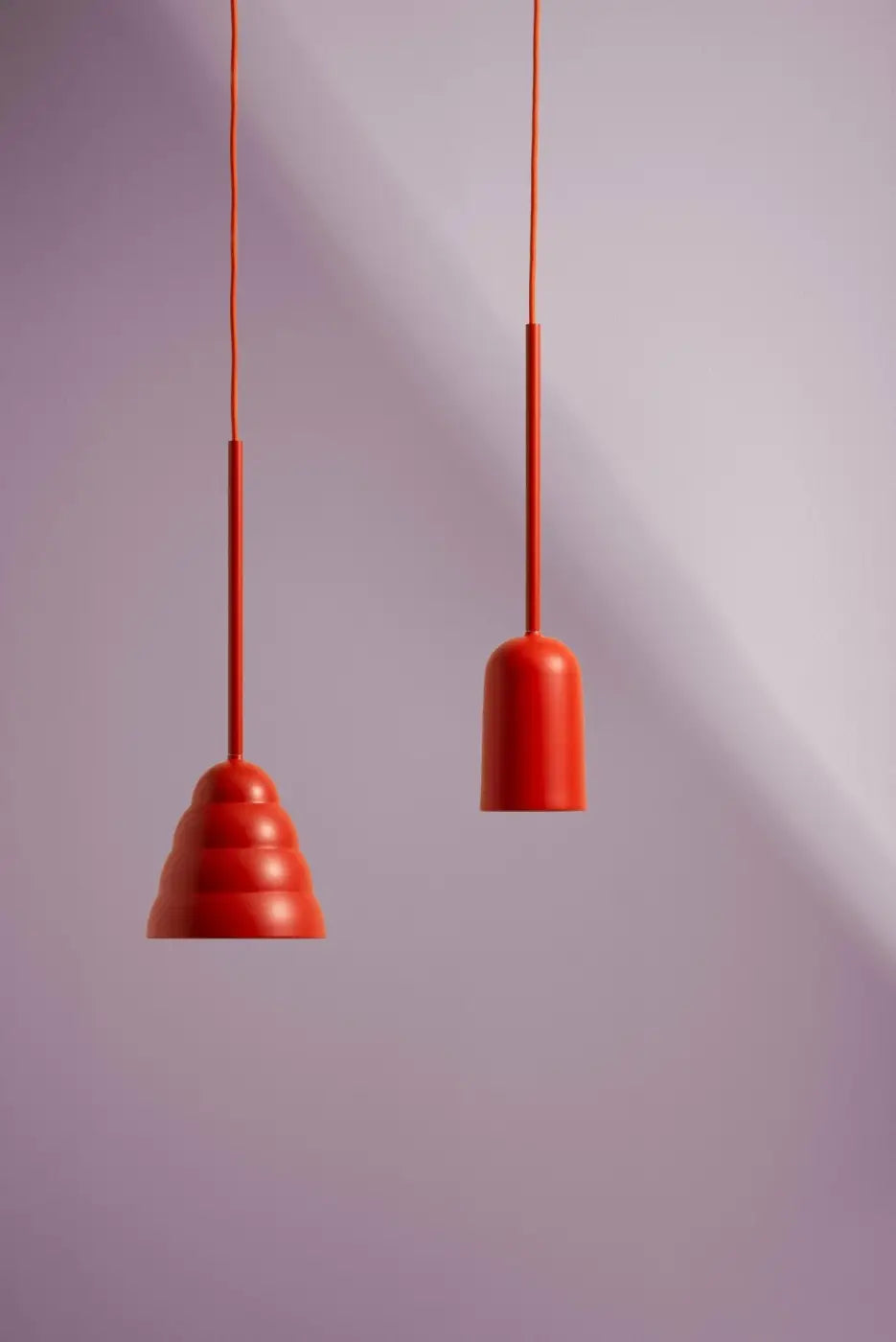 Abat-jour arrondi de la suspension Figura Stream orange #couleur_orange