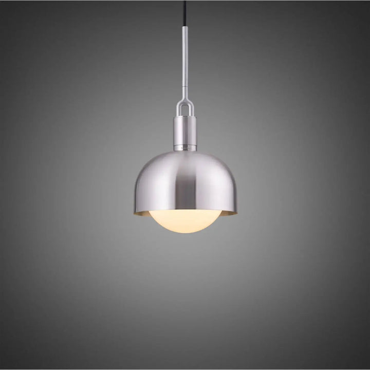 Suspension Forked Medium à abat-jour et globe opale, finition acier #couleur_argent