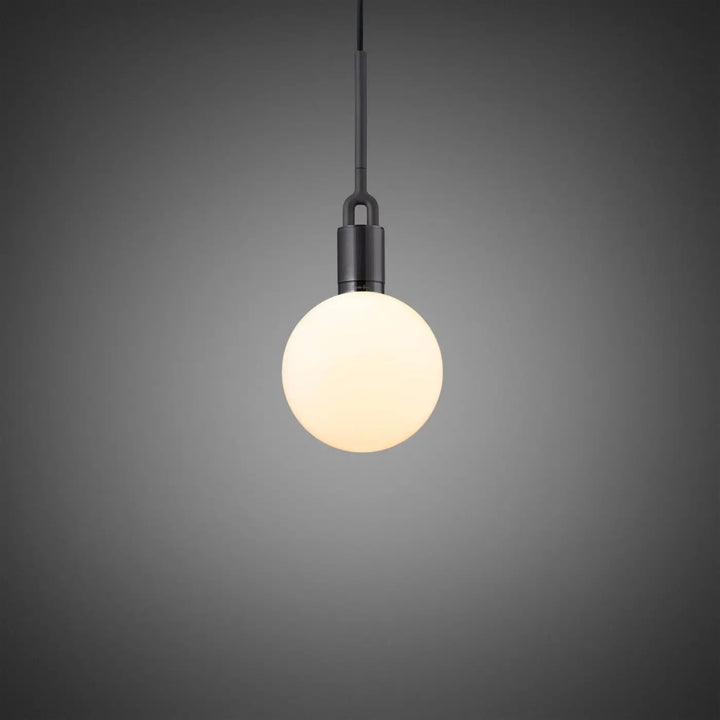Suspension Forked Medium à globe opale, finition grise #couleur_gris