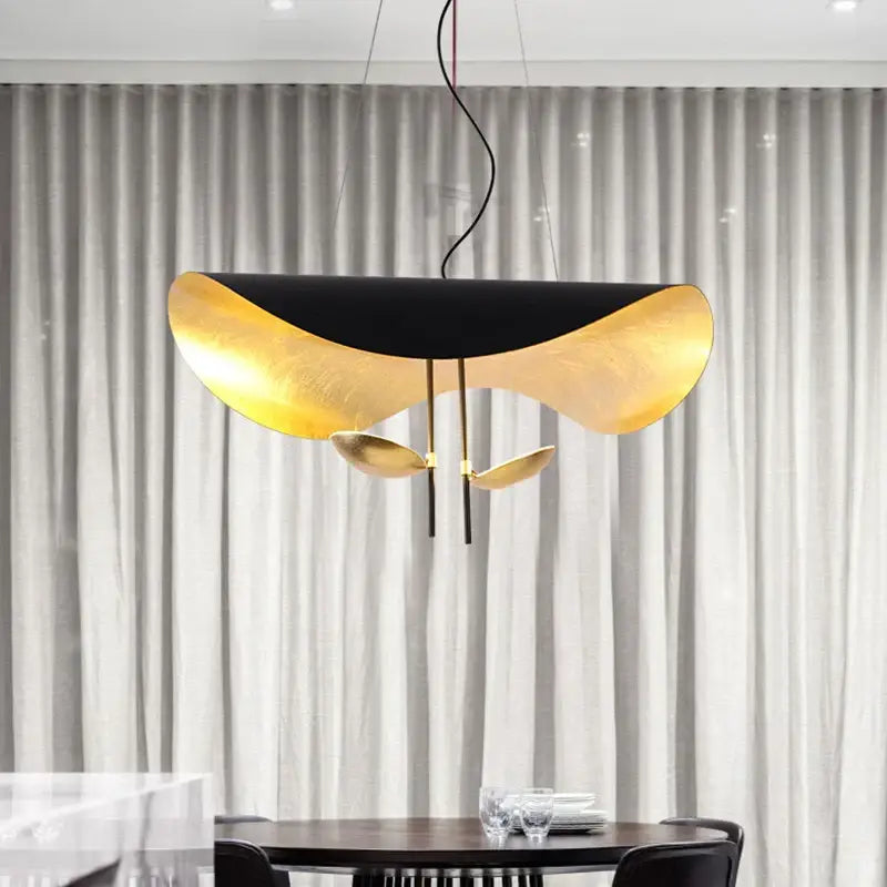 Suspension Forme Ailée Design Moderne Sculptural
