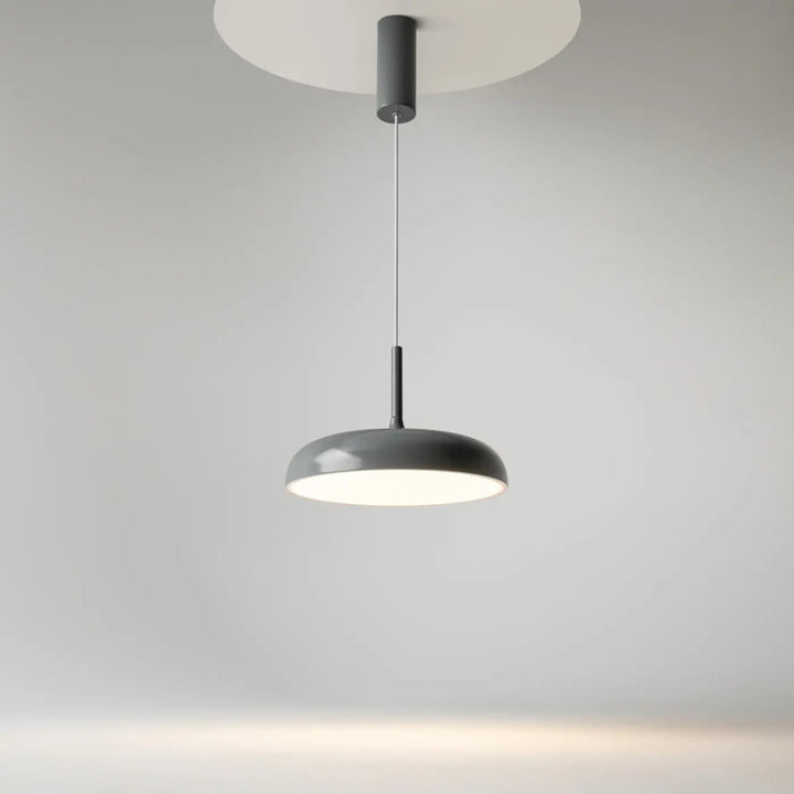Suspension gerhard coupole arrondie grise avec led intégrée au design moderne et minimaliste en métal circulaire