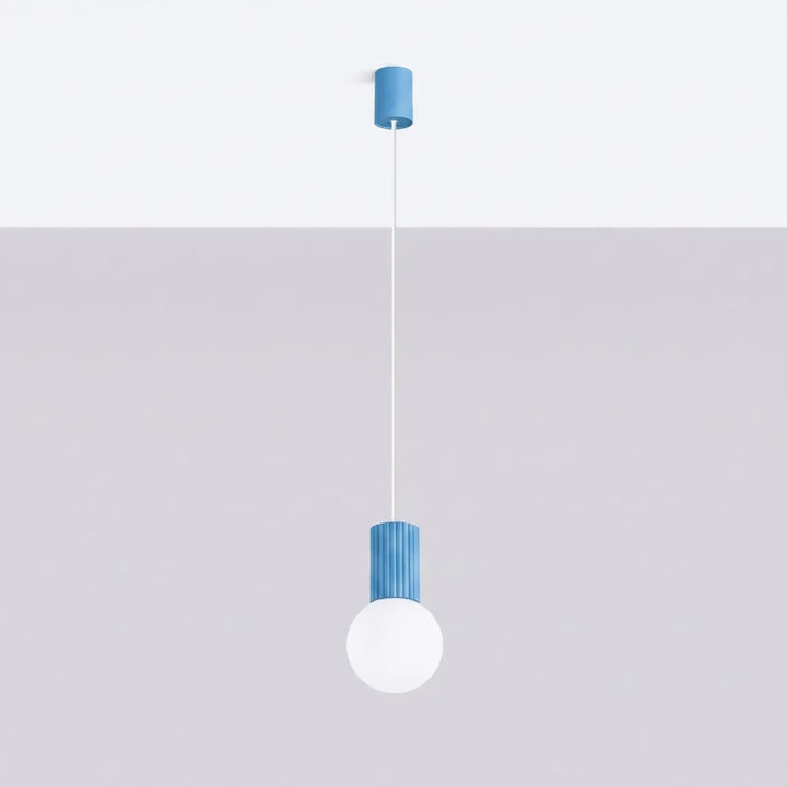 Suspension Luminaire bleu clair éteinte, vue rapprochée