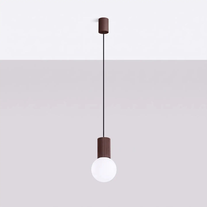 Suspension Luminaire marron éteinte, vue rapprochée
