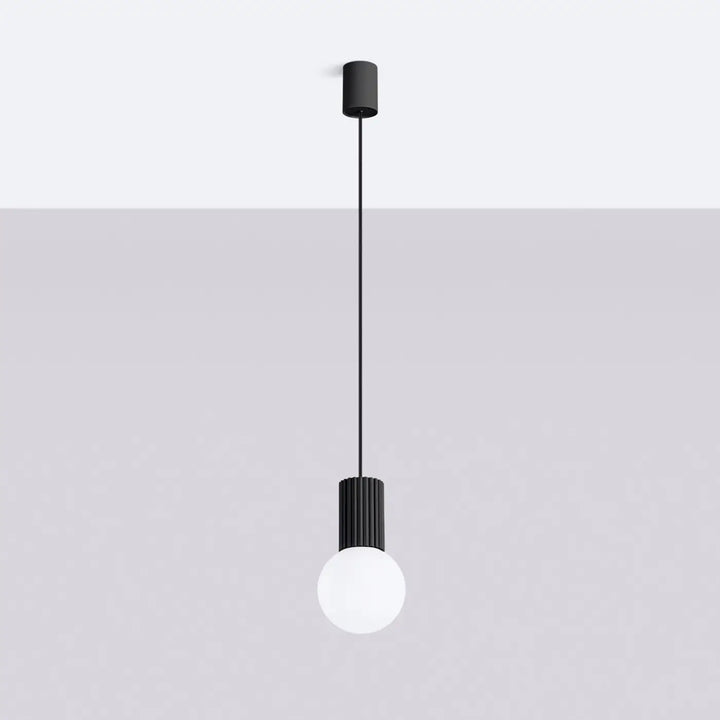 Suspension Luminaire noir éteinte, vue rapprochée