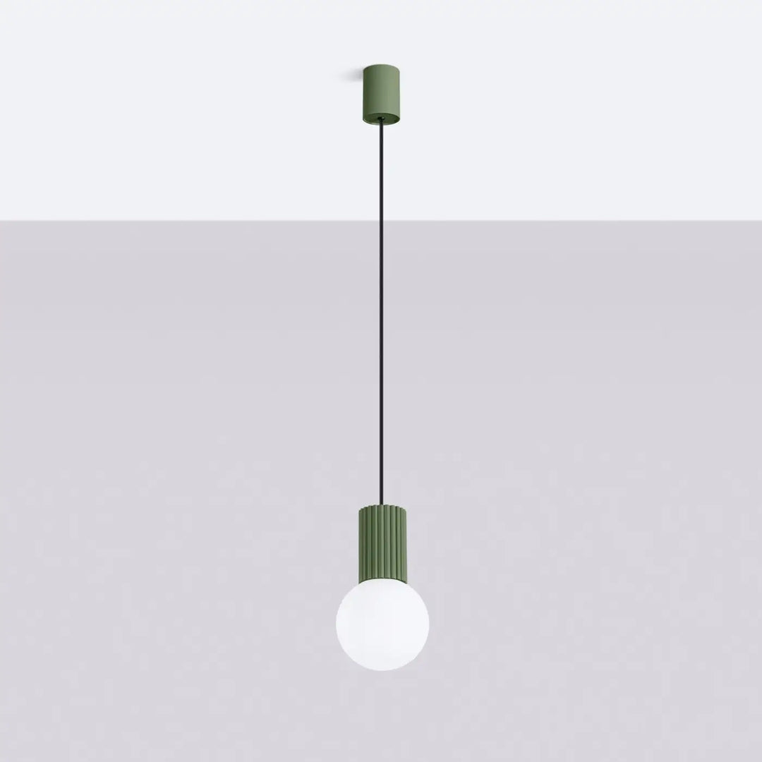Suspension Luminaire vert olive éteinte, vue rapprochée