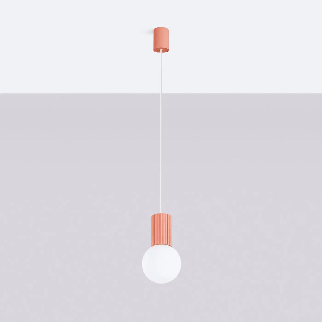 Suspension Luminaire pêche éteinte, vue rapprochée